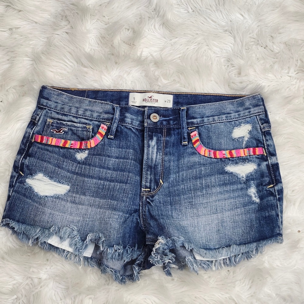 Hollister Low Rise Distressed Denim Shorts W29 Size 9 Blue Boho Embroidered Trim